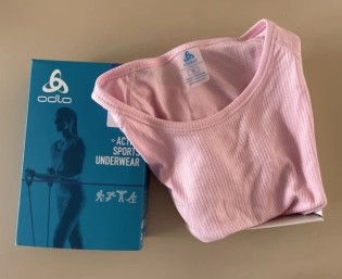 Runtimes - Sport-Unterhemd Performance Light Baselayer-Shirt für Damen von ODLO Active Sports Underwear im Wert von 55 Euro
