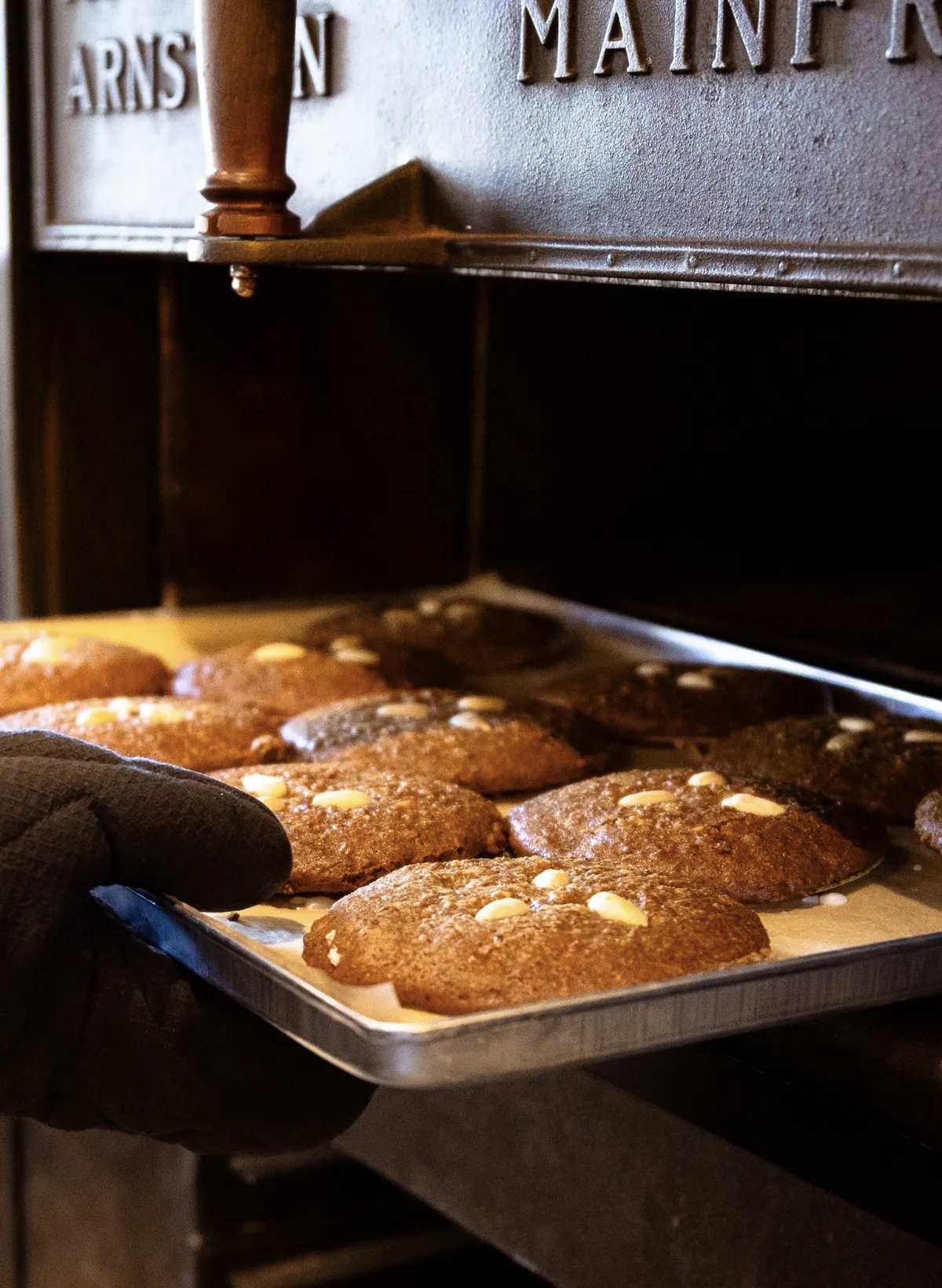 Wicklein - 3 × eine Übernachtung in Nürnberg für jeweils zwei Personen, inklusive Lebkuchen-Workshop für zwei Personen, 100 × eine The Grinch™ Lebkuchen-Box