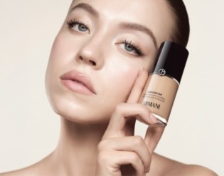 Armani Beauty: 20.000 Gratisproben "LUMINOUS SILK FOUNDATION"