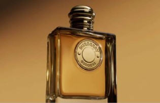 Douglas: Burberry Goddess Parfum Testaktion