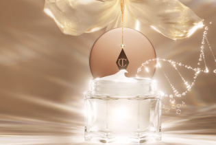 Douglas: Charlotte Tilbury Magic Cream sucht 100 Testerinnen