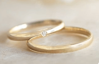 Symbole für die Ewigkeit - Verlobungsringe, Trauringe und Partnerringe von Christ