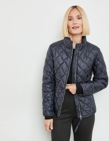 Steppjacke mit dekorativem Steppmuster