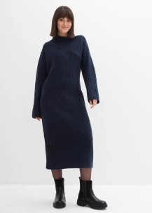 Geripptes Strickkleid